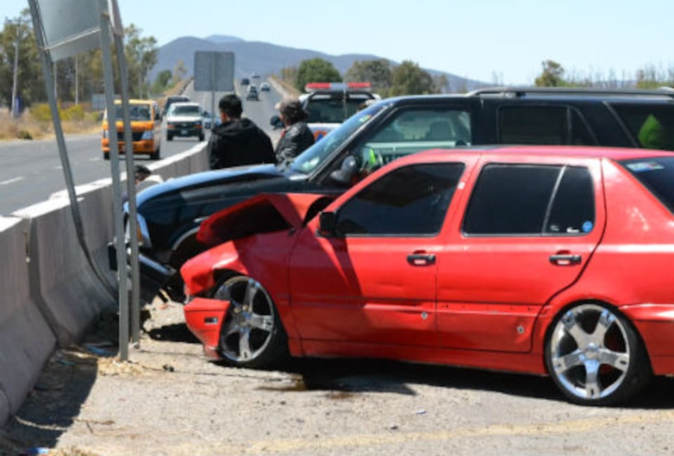 Choque camino a Bernal
