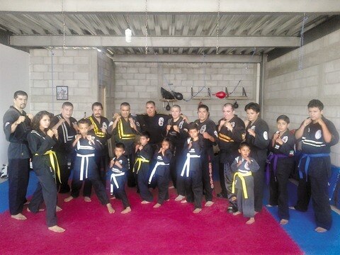 Inauguran academia de Lima Lama