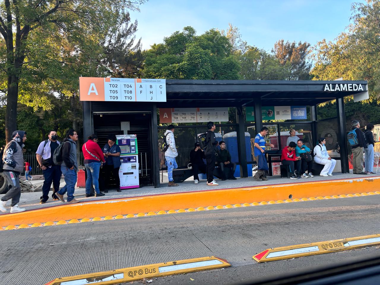 Inician operaciones cinco estaciones del Qrobús en Zaragoza