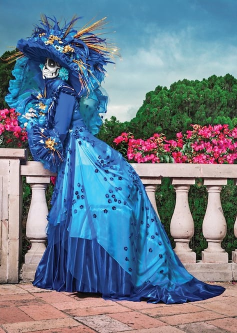 RETRATAN EL GLAMOUR DE LA CATRINA