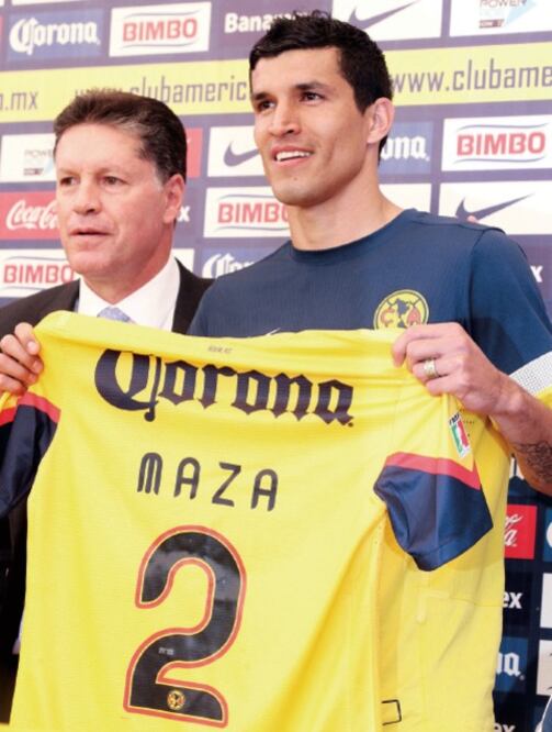 Un “Maza” al doble con la playera crema