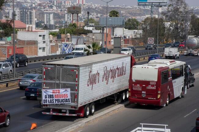 “Le tenemos más miedo a la inseguridad y a los policías que al Covid”, dicen transportistas