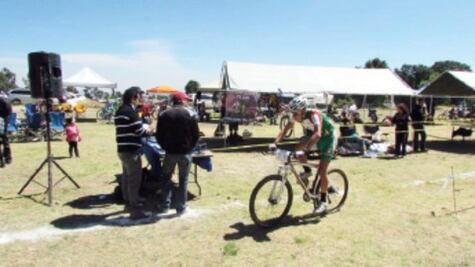 Iván Lizardi domina el Estatal de Ciclismo de Montaña