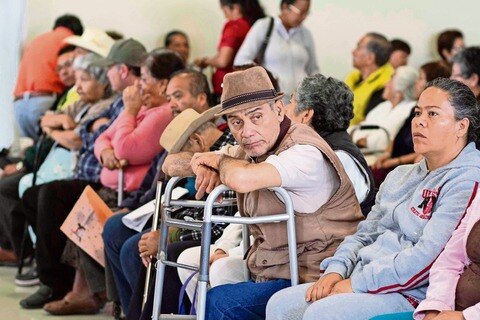 Entregan apoyos en San Juan del Río