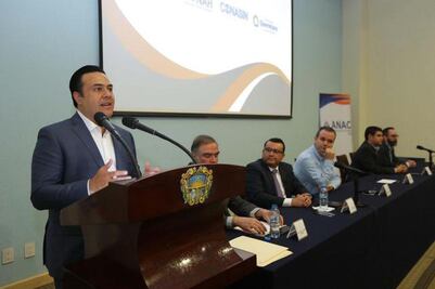 Llama Nava a aplicar autocrítica en cabildos