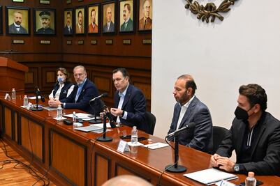 Presenta gobernador sello de bajo carbono