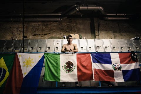 Santa Cruz le dedica pelea a su padre