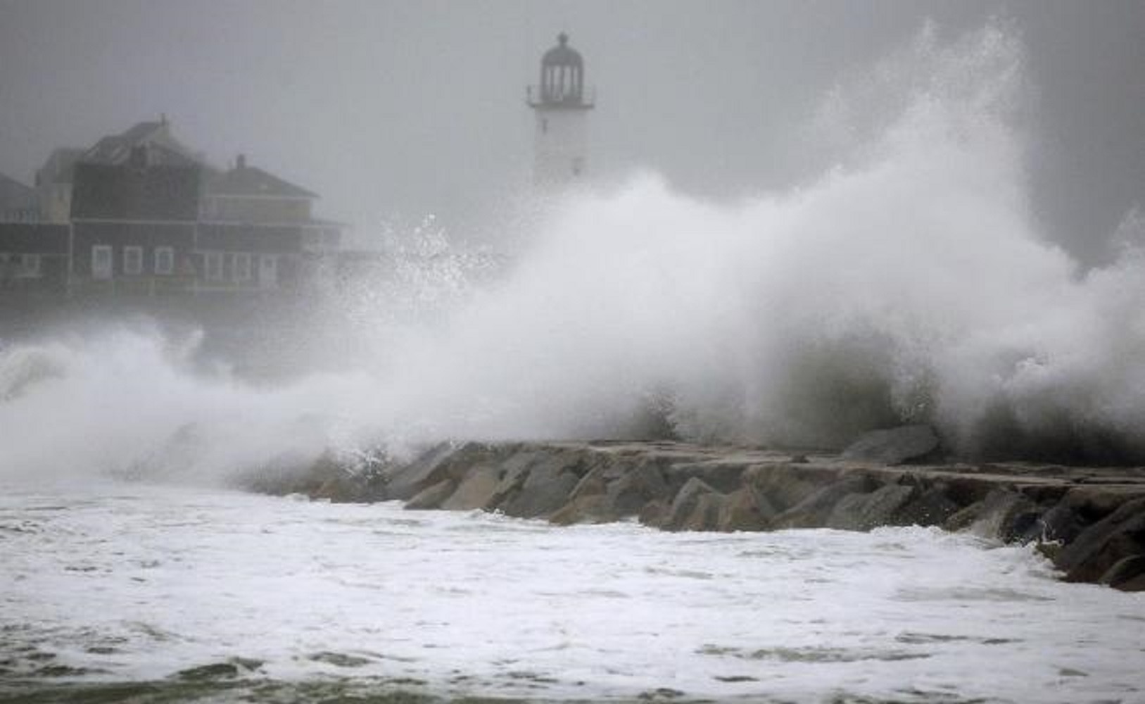 Nuevo ciclón invernal pone en alerta a la coste este de EU