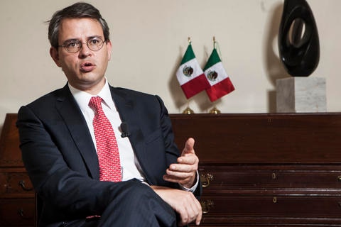 “No subirá el impuesto a gasolinas”