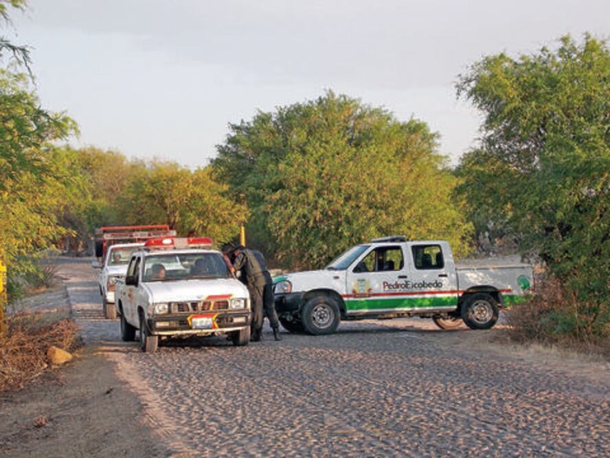 Recuperan mercancía robada a tren