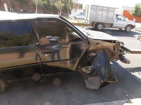 Choca compacto en Paseo Constituyentes