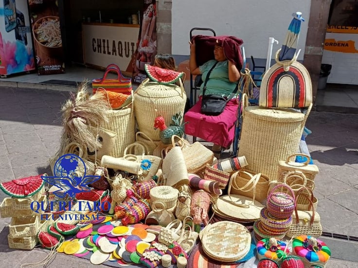 Piden ordenar a ambulantes con dignidad y respeto