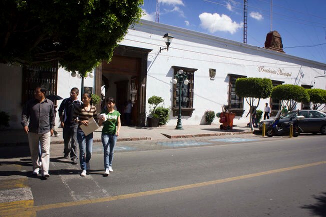 Trabajadores de SJR sin servicio médico