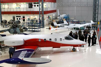 Sobrecargos. Abren espacios en sector aeronáutico