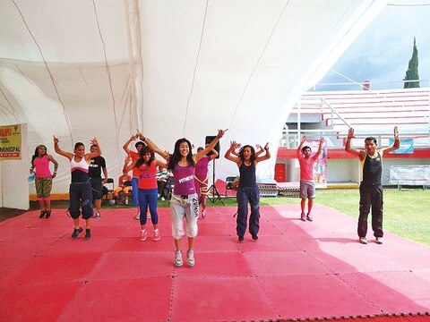 Clase masiva para ayudar a casa hogar