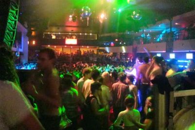 Sancionan a antros y decomisan pirotecnia