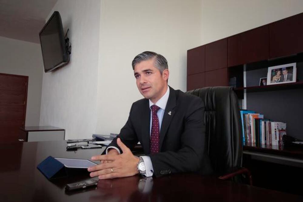 Los representantes populares están obligados a rendir cuentas, mientras que los ciudadanos deben mantenerse informados, señala Darío Malpica (VÍCTOR PICHARDO. EL UNIVERSAL)