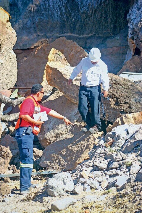Se desprende roca  de cerro en San Juan