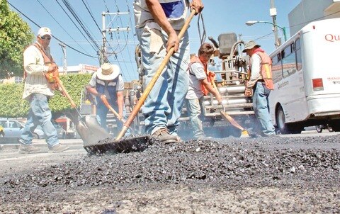 Destinan 3 mdp para bacheo en la capital
