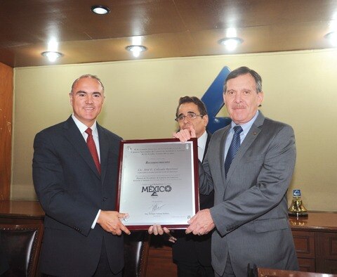 JCR pide  unión por desarrollo del país