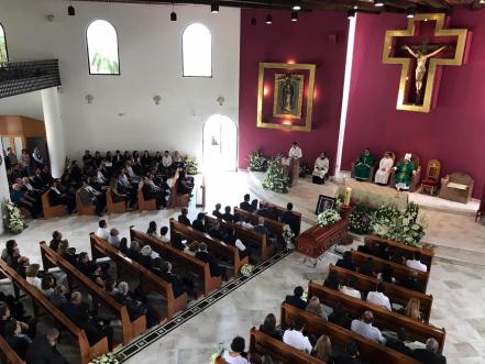 Dan último adiós a Antonio Calzada