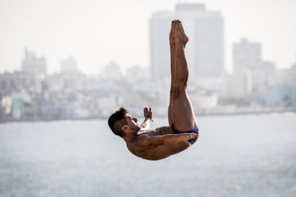 Paredes se mete a pelear medalla 