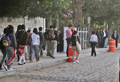 Buscan prevenir consumo de drogas en secundaria