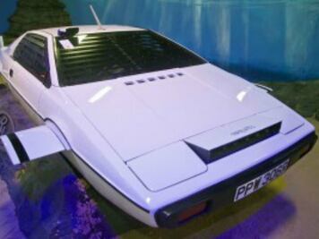 Subastan coche del agente 007