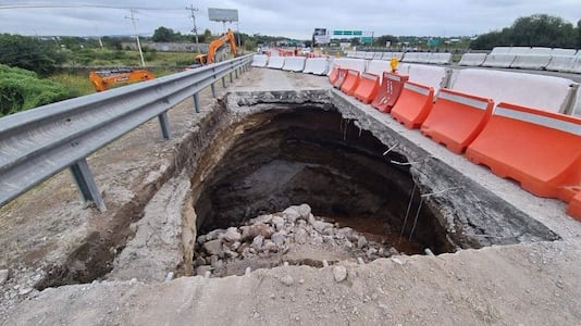 Repararán socavones en la carretera 57