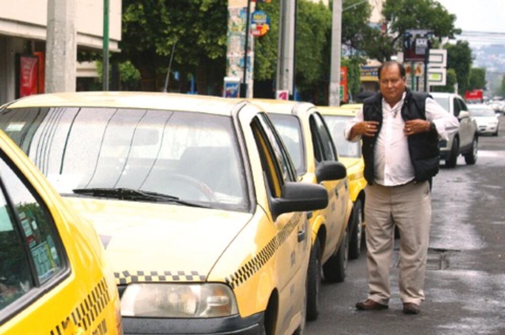 Resienten taxistas alza de gasolinas