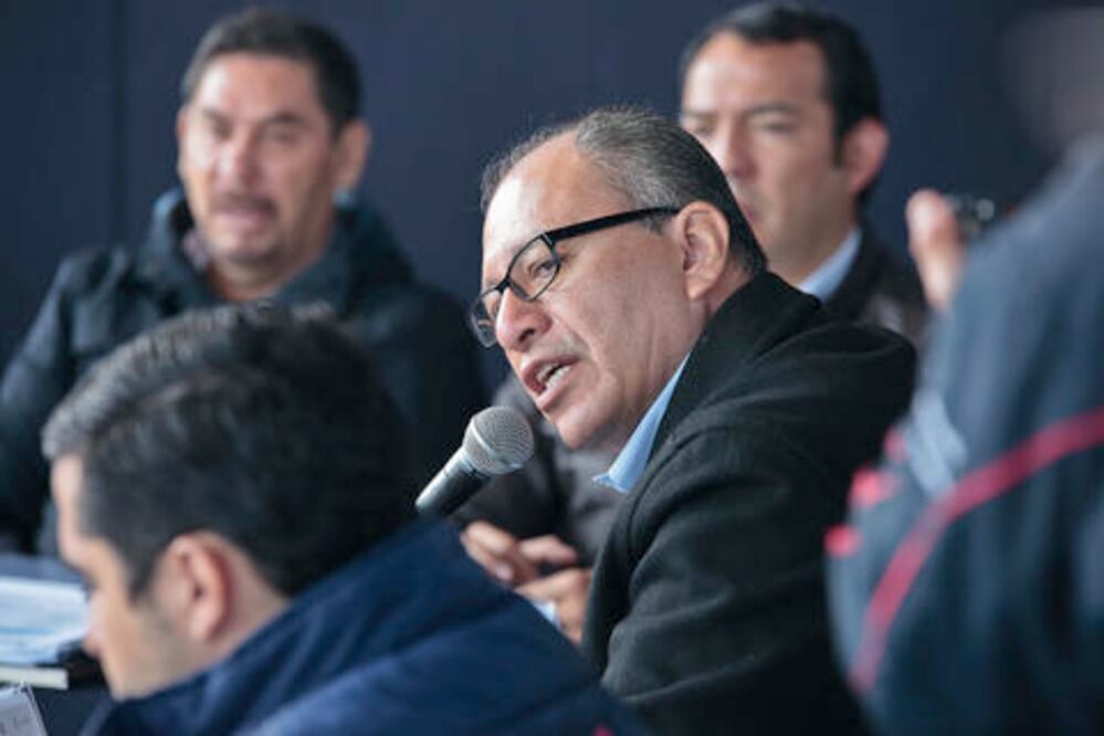 Detienen por abuso a maestro