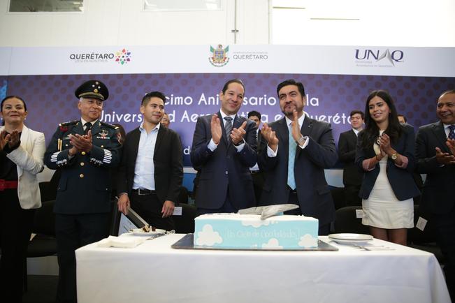 De la UNAQ se han graduado más de mil profesionales y han brindado capacitación a más de 7 mil técnicos especializados; la matrícula actual supera los mil 600 estudiantes y es referente del sector en el país. (ESPECIAL)