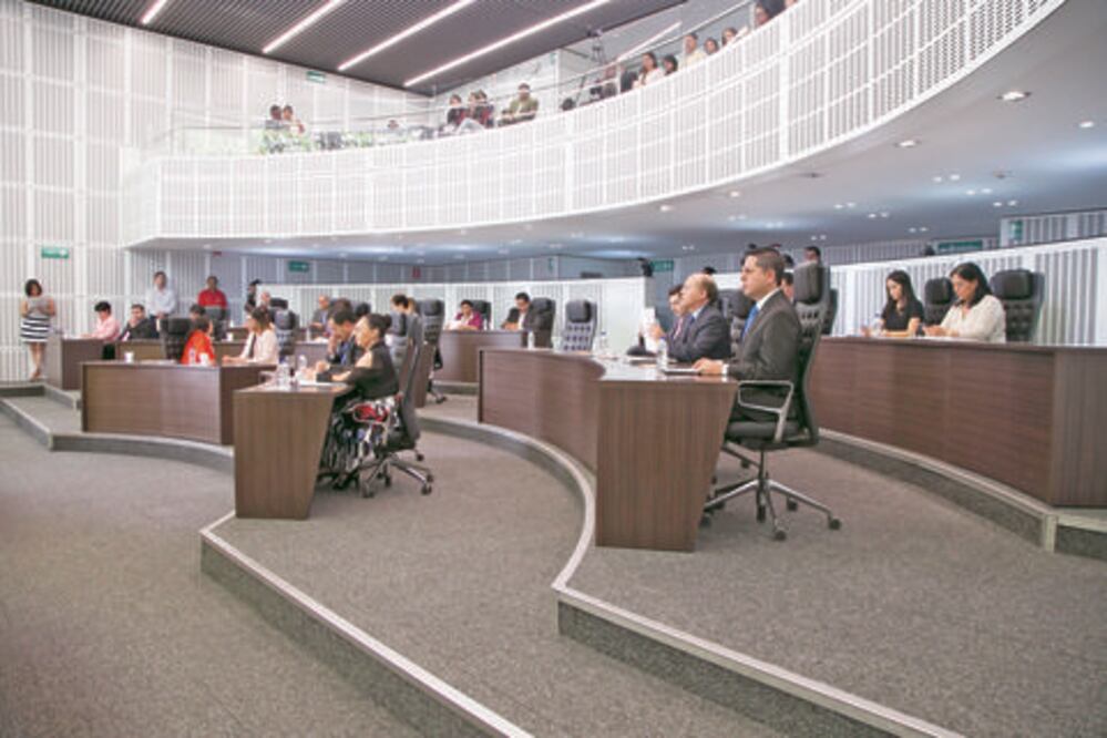 PAN, a favor de reducir a “pluris” 