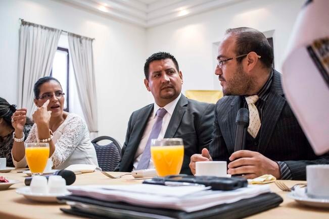 Al mes, atienden 300 retiros monetarios no reconocidos