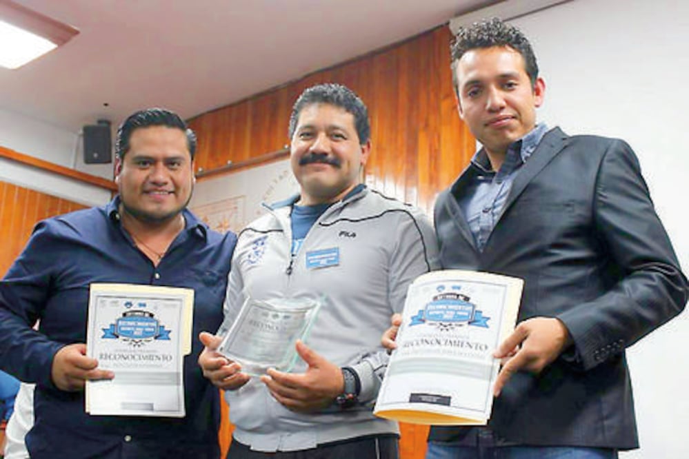 Reconoce UAQ a clubes deportivos