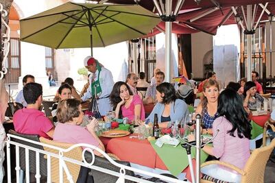 Regularán hoteles y restaurantes