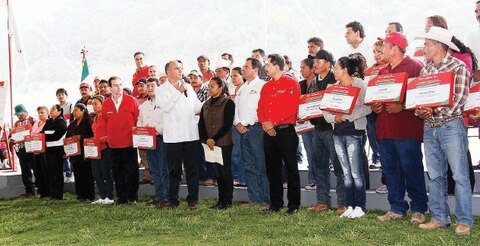 Calzada promete cumplirle al estado