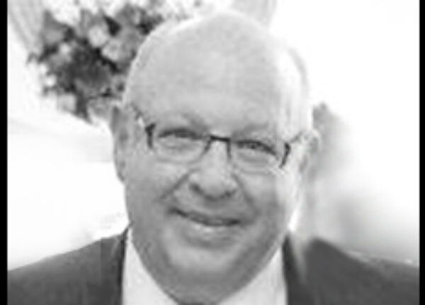 DRT lamenta muerte del director