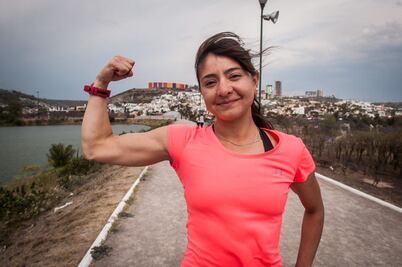 Triatleta destaca pese a la falta de apoyo oficial