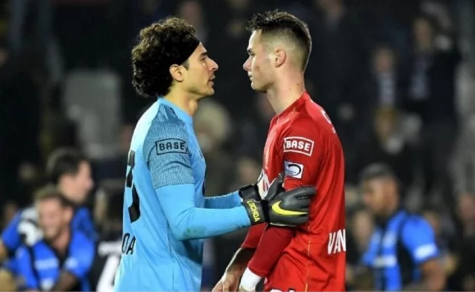 El inverosímil autogol a Guillermo Ochoa