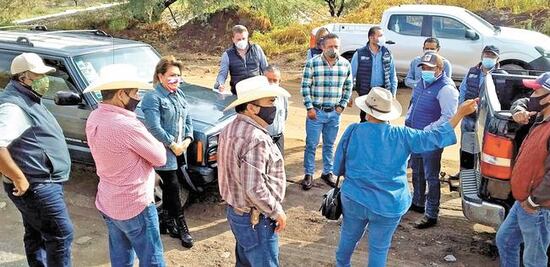 El municipio de El Marqués con Empresarios del Parque Industrial la Bomba y un empresario independiente anuncian construcción de obras