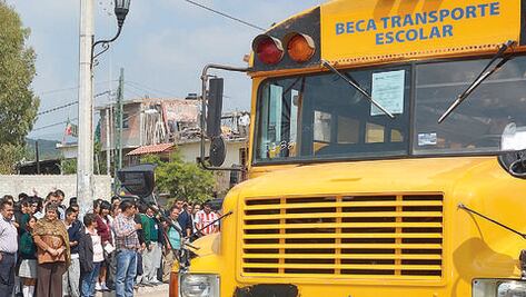 Garantizan transporte escolar gratuito