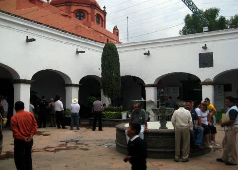 Proveedores restringen servicios a presidencia de SJR