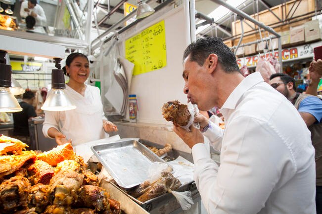 Adecuar movilidad, ofrece Adolfo Ríos