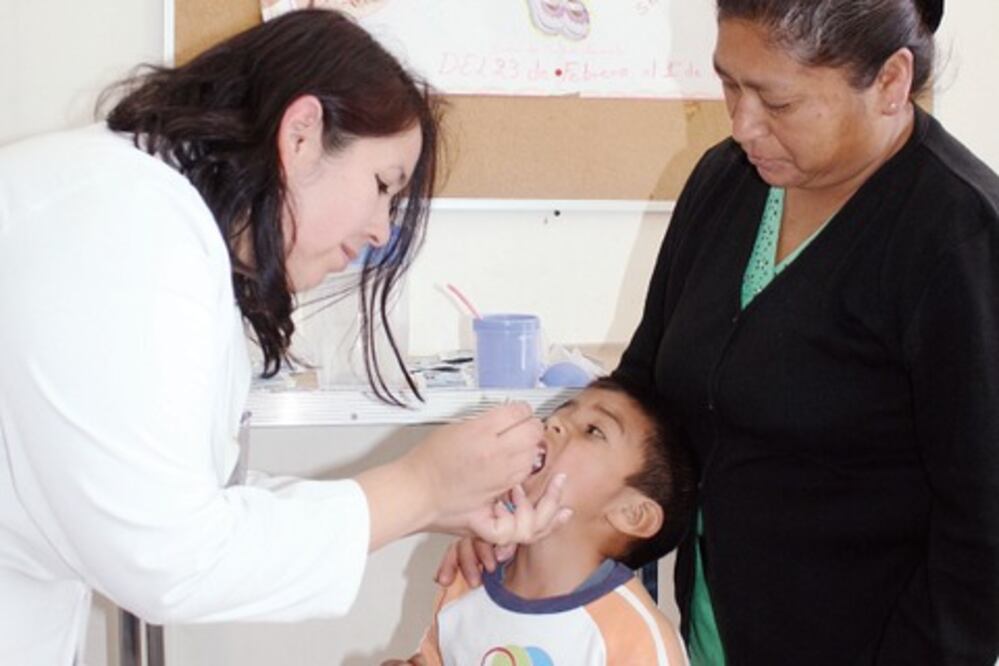 Lanza IMSS campaña de vacunación