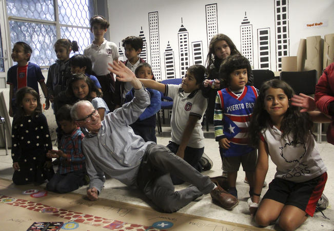 Pintura y cuentos con Kasparavičius