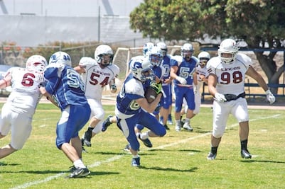 Viajan Borregos queretanos a Monterrey