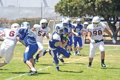 Viajan Borregos queretanos a Monterrey