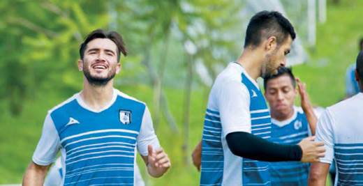 Bornstein y Osuna, dos orgullosos emplumados