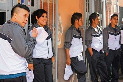  Convocan a jóvenes a interesarse en política